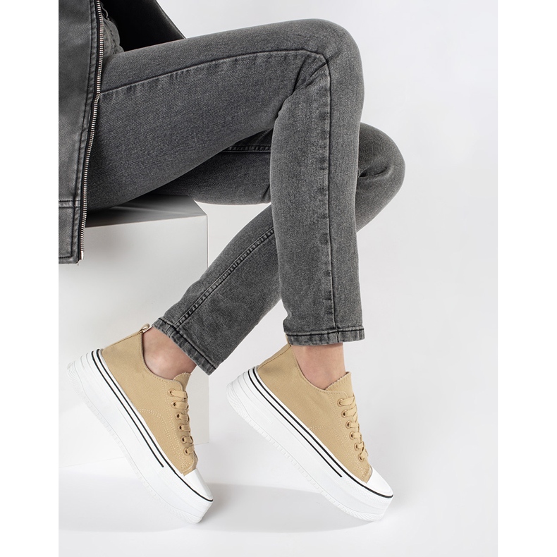 Baskets femme beiges à semelle épaisse 2