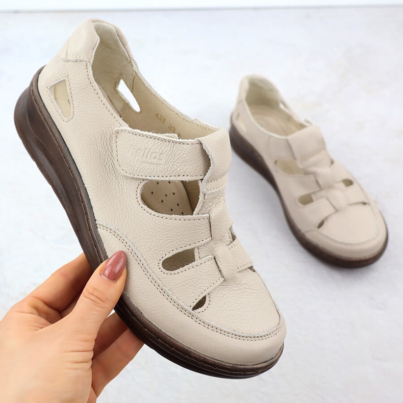 Chaussures en cuir pour femmes sur le Velcro Ecru Helios 437 Velcro beige 1