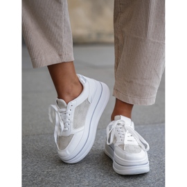 Baskets pour femmes avec un motif blanc blanche 12