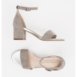 Sandales sur le poste de Sergio Leone gris 1