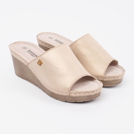Goodin Golden Women's Flip -flops on coin beige 1 Goodin Golden Women's Flip -flops on coin beige 1