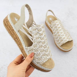 Sandales féminines sur le groupe de plate-forme Beige Rieker 62741-60 2