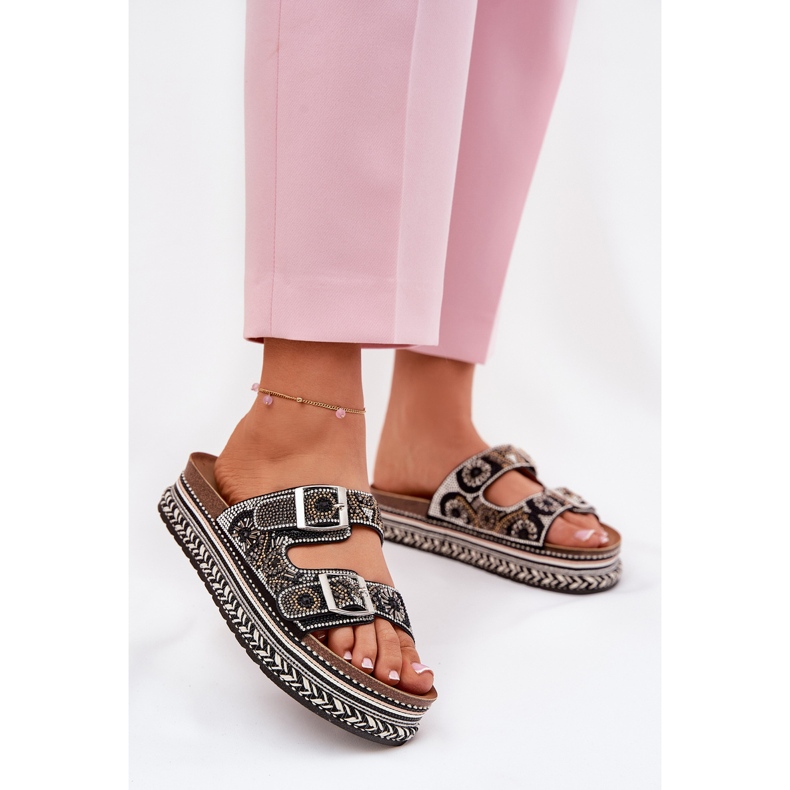 Pantoufles avec décoration et boucles sur la plate-forme noire le noir 2