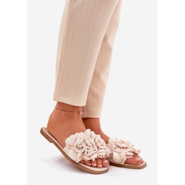 Les tongs pour femmes à thèmes à thèmes avec des fleurs décoratives beige 1 Les tongs pour femmes à thèmes à thèmes avec des fleurs décoratives beige 1