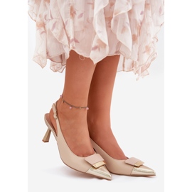 Talons hauts élégants avec décoration en cuir eco beige 1