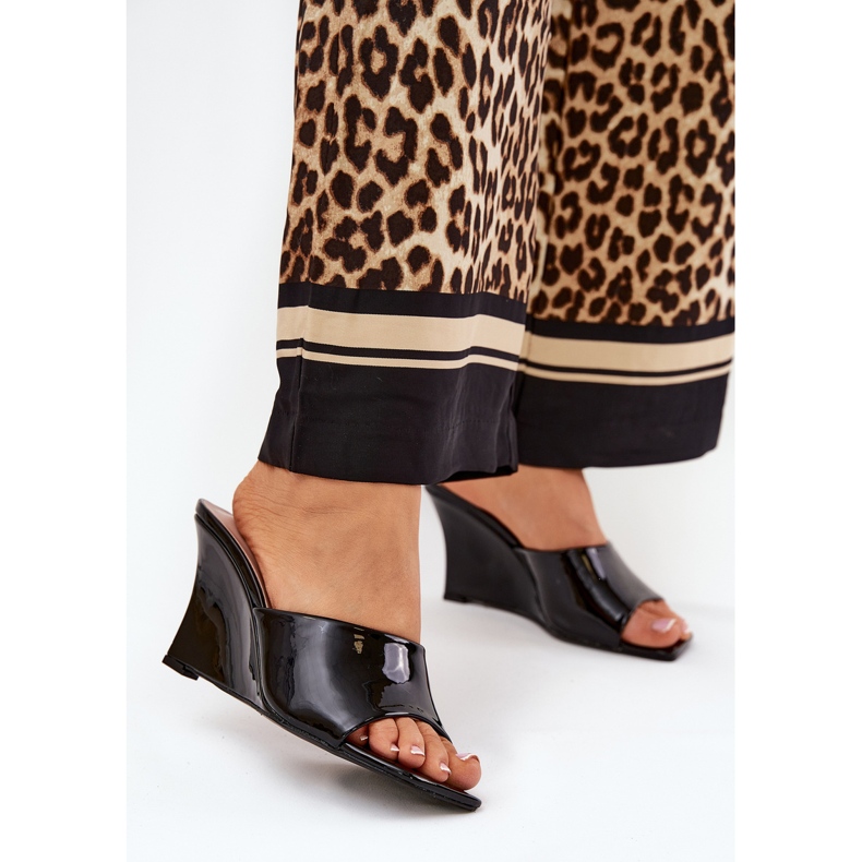 Mariages pour femmes peintes sur des coins noirs 2