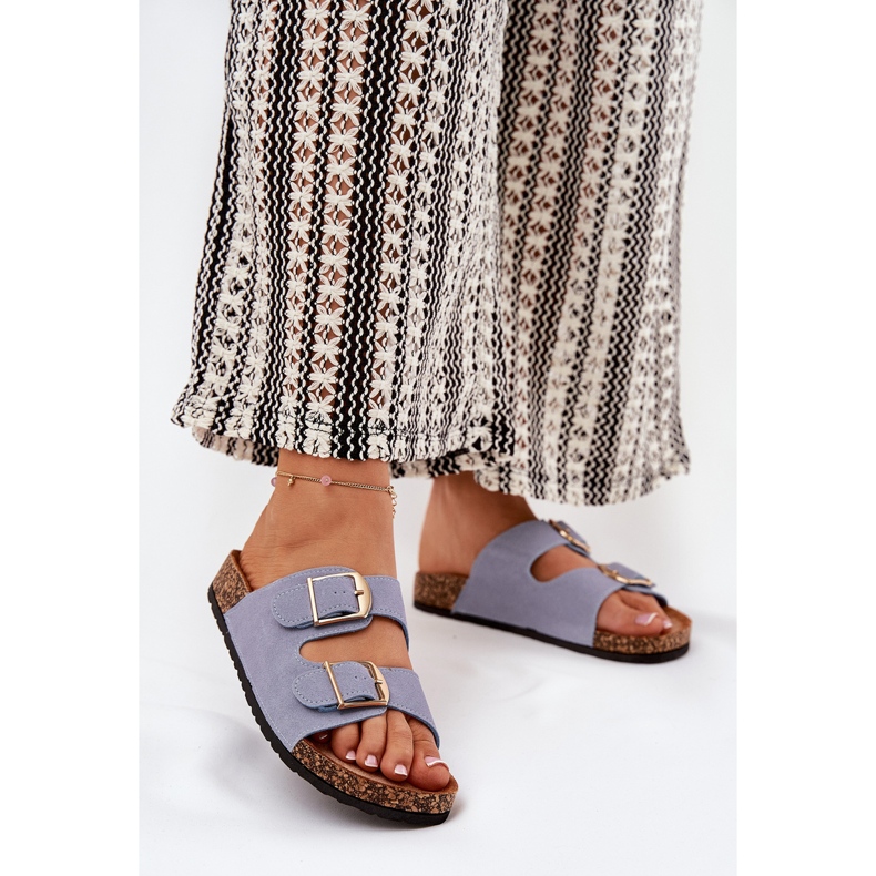 Les tongs pour femmes sur une plate-forme en liège avec des boucles dorées bleues 2