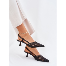 Talons hauts avec un nez pointu et un talon noir le noir 5
