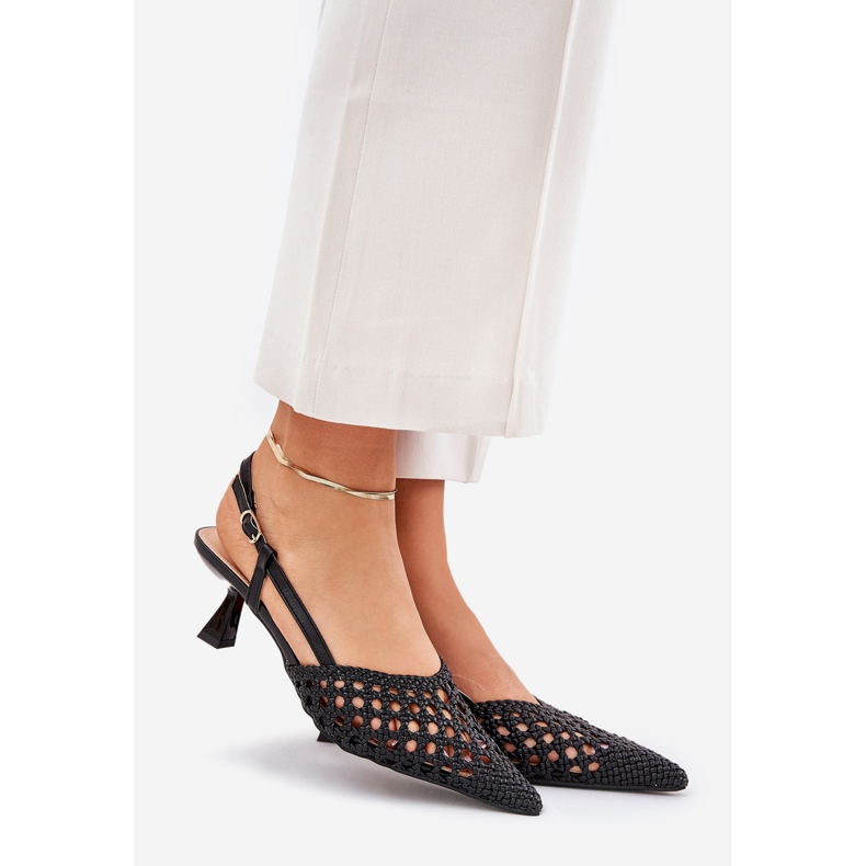 Talons hauts avec un nez pointu et un talon noir le noir 1