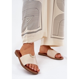 Slippers pour femmes en cuir eco avec des détails décoratifs beige 2