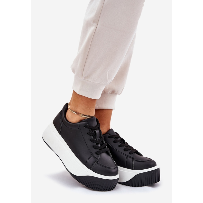 Baskets sur une plate-forme massive lisse noir le noir 1