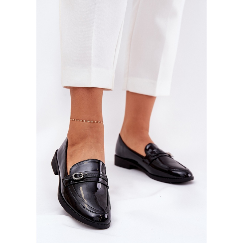 Mocassins pour femmes peintes avec une boucle noire décorative 2 Mocassins pour femmes peintes avec une boucle noire décorative 2