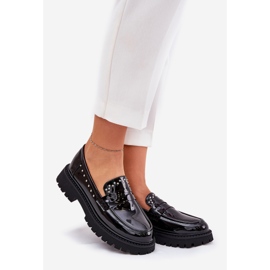 Les mocassins de femmes ont été vernies avec une décoration noire le noir 1