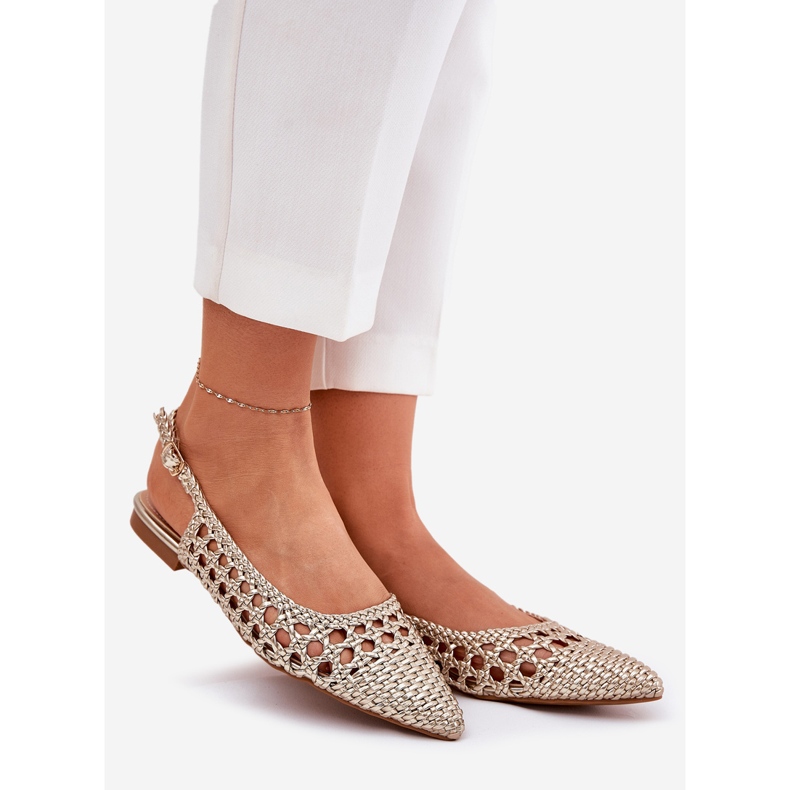 Sandales avec tresse et orteils pointues or doré 1