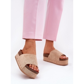 Slippers pour femmes sur la plate-forme massive Eco Suede Khaki beige 2 Slippers pour femmes sur la plate-forme massive Eco Suede Khaki beige 2