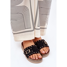 Slippers pour femmes sur la plate-forme avec une boucle et des goujons noirs le noir 3
