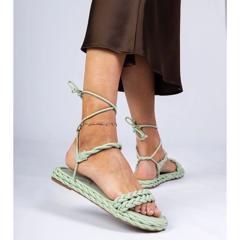 Sandales des femmes vertes tressées 1