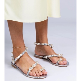 Sandales pour femmes argentées décorées de perles 2 Sandales pour femmes argentées décorées de perles 2