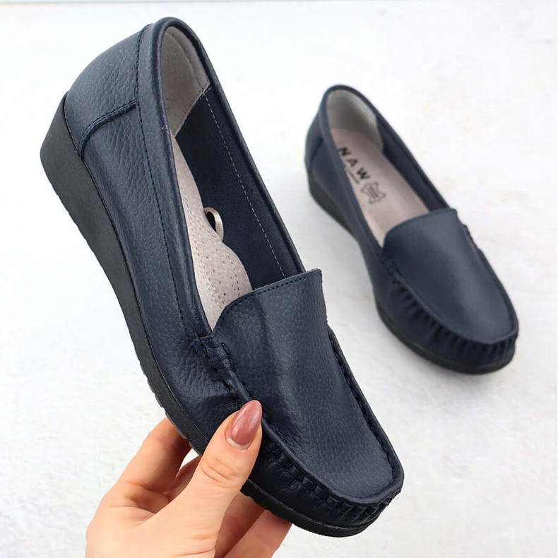 Mocassins en cuir féminin sur une plate-forme bleu marine sabatina jhy03 1