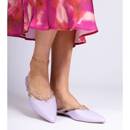 Flip élégant violet -flops décoré d'une chaîne 1