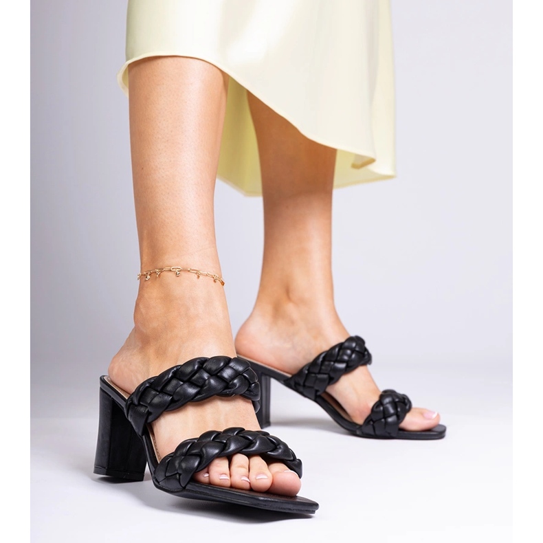 Talons hauts noirs le noir 1