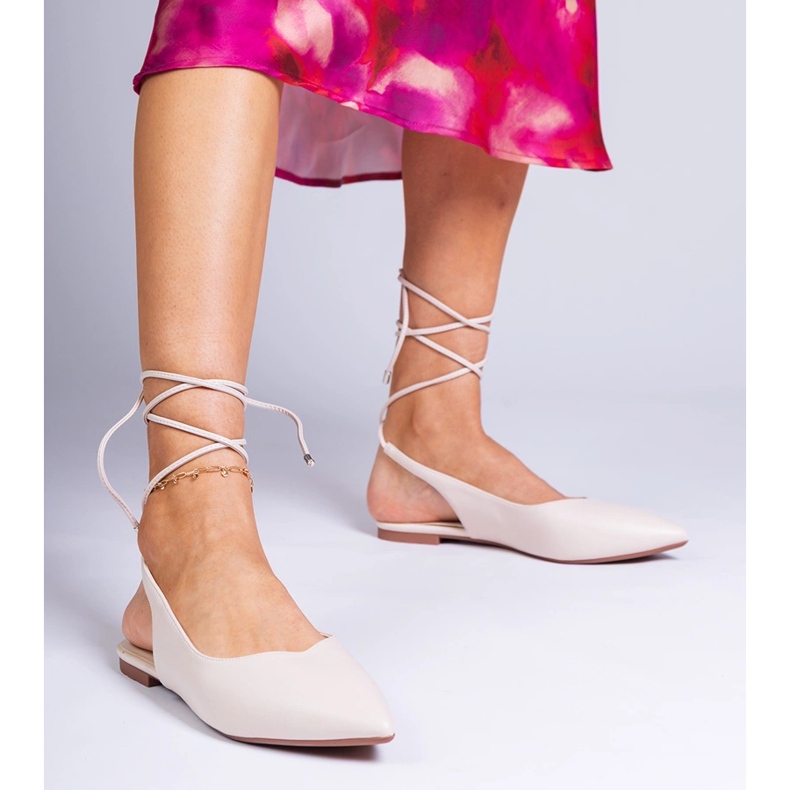 Talons plats beiges en écos 1