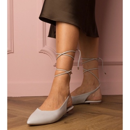 Talons plats gris en écos 2 Talons plats gris en écos 2