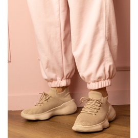 Baskets sportives beige avec une chaussette supérieure 1