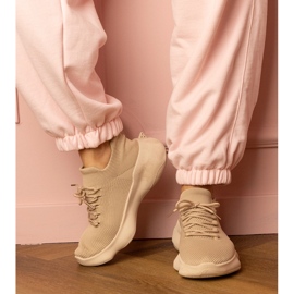 Baskets sportives beige avec une chaussette supérieure 2