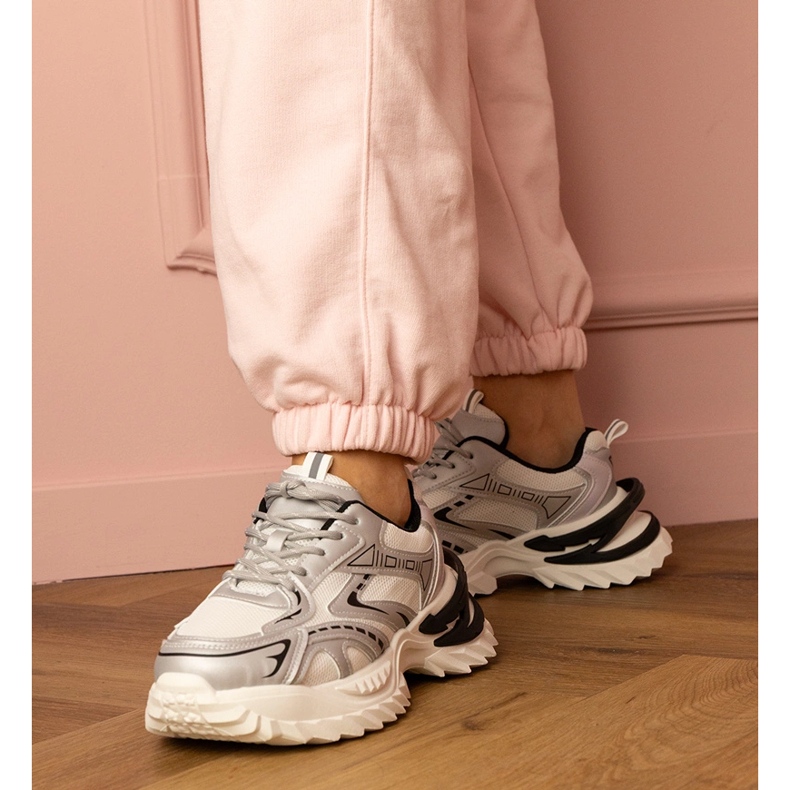 Silver Sports Sneakers sur une semelle épaisse argent 1 Silver Sports Sneakers sur une semelle épaisse argent 1