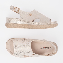 Goodin Sandales plates légères avec une boucle beige 1