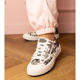 Baskets féminines noires Sports Sneakers le noir 2