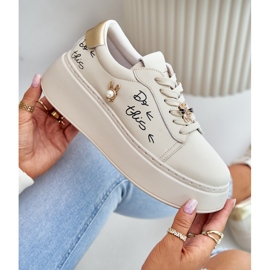 Vinceza Baskets en cuir pour femmes sur la plate-forme avec des épingles et l'inscription Vincez 89102 beige 3