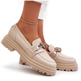 Mocassins en cuir féminin avec un ornement Laura Messi 2780 beige légère 6