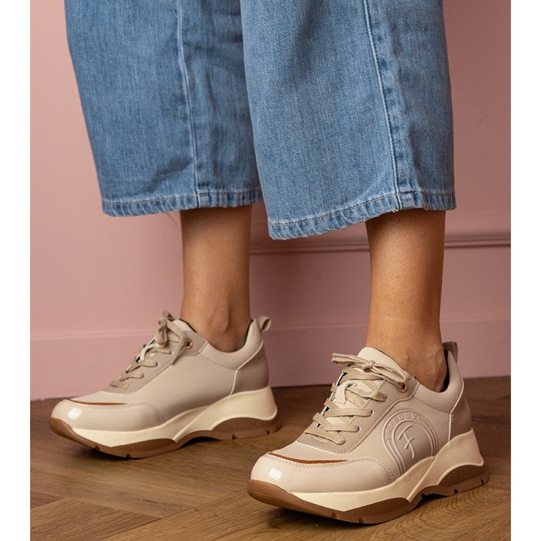 Baskets de sport femme beiges 1