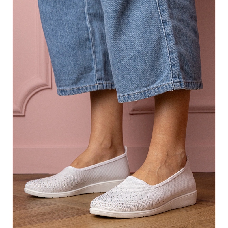 Baskets pour femmes blanches avec zircons 1