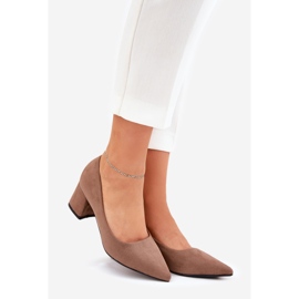 Pompes pour femmes avec des orteils pointus sur le post kaki beige 1
