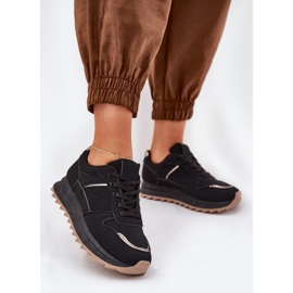 Chaussures de sport pour femmes sur la plateforme noire 2