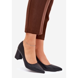 Pompes pour femmes sur le pilier avec un nez pointu noir le noir 1