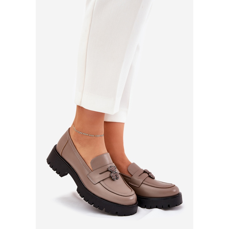 Mandards en cuir féminin avec épingles Bear Vinceza 18109 Beige 1