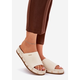Les tongs pour femmes sur la plate-forme avec Big Star RR274215 Beige 1