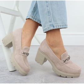 Chaussures pour femmes avec daim beige Potocki SZ12629 avec une chaîne 4