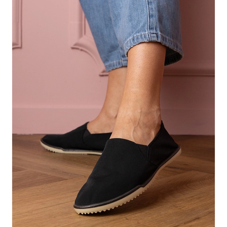 Slip des femmes noires - baskets 1