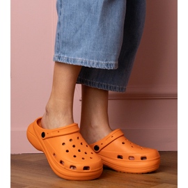 Orange Built -Up Flip -flops sur la plate-forme 2