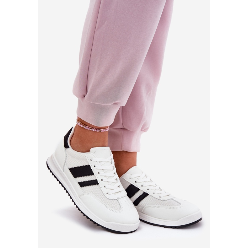 Evento Baskets féminines avec Eco en daim blanc 1