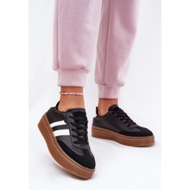 Evento Baskets féminines sur la plate-forme avec du cuir écologique noir le noir 2 Evento Baskets féminines sur la plate-forme avec du cuir écologique noir le noir 2