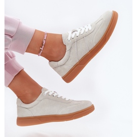 Evento En daim basse baskets femmes gris 6
