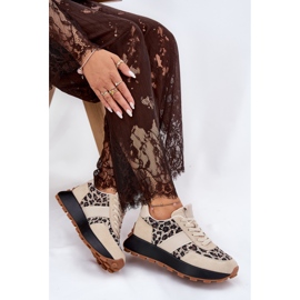 Baskets en daim féminin sur la plate-forme Leopard Vinceza 66793 beige 4