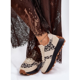 Baskets en daim féminin sur la plate-forme Leopard Vinceza 66793 beige 2