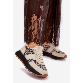 Baskets en daim féminin sur la plate-forme Leopard Vinceza 66793 beige 7